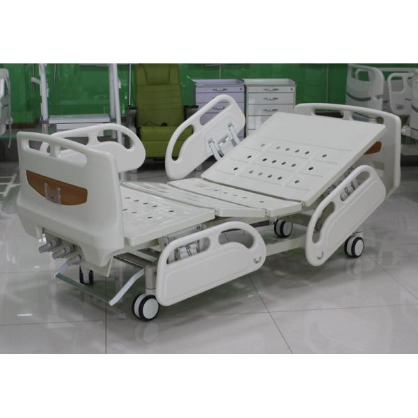 Hand-Operated Hospital Bed Simplicity and Cost-Effectiveness for Emergency Rooms