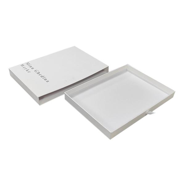 White Small Gift Packaging Box