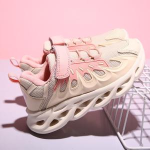 Architectural Shape OEM Children'S Sport Shoes Simulation Butterfly Wings 3D Lines