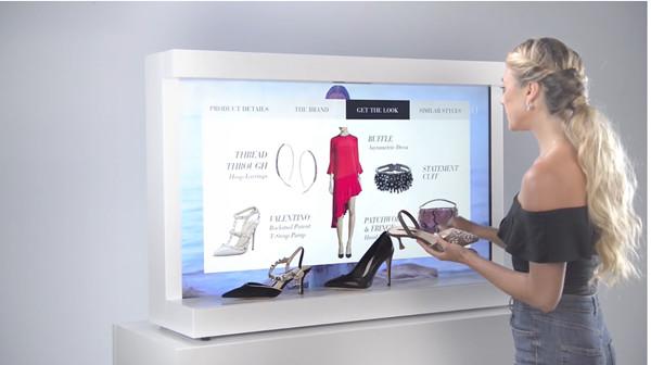 Buy Customized Interactive Showcase Interactive Display Case For Shopping And Museum at wholesale prices