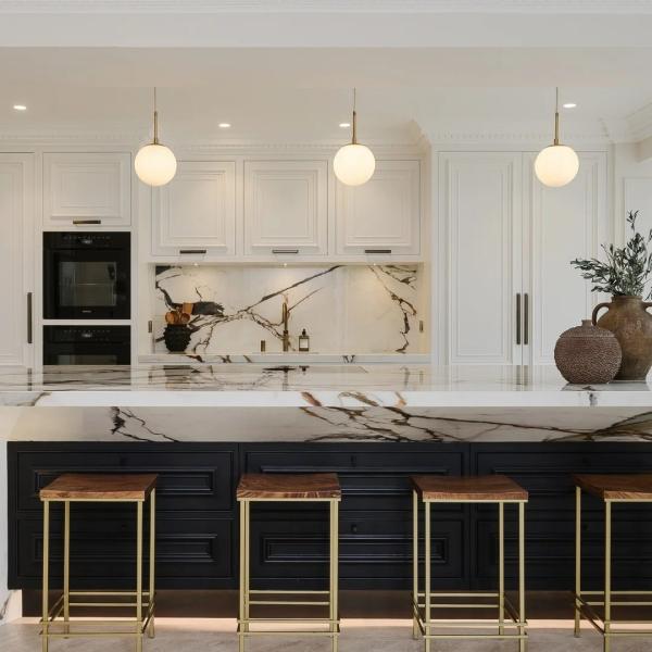 Custom North American Kitchen Furniture Classic Flat Pack Glossy Solid Wood Modern Kitchen Cabinet Set