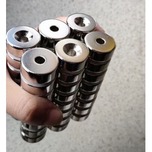 N52 Neodymium Magnet Circular Tube Radial Oriented Sintered