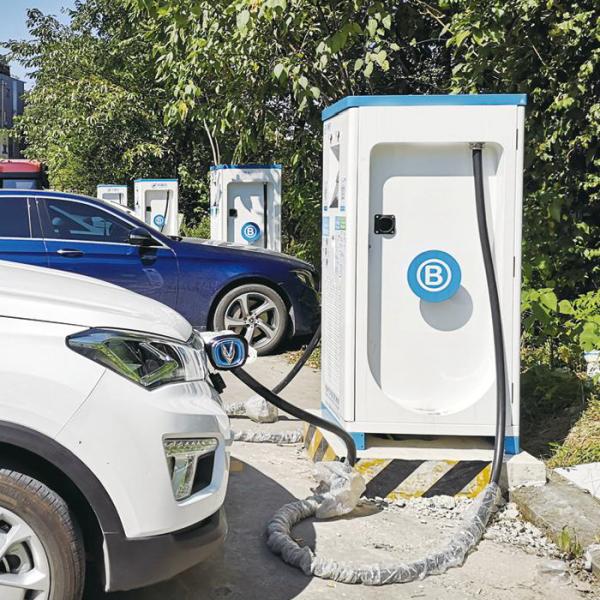 60 To 160kw High Power DC Fast Charging Station CCS2 For Business