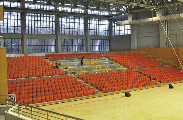 HDPE Chair Indoor Bleacher Seating / Telescopic Seating Systems 260mm Step Height