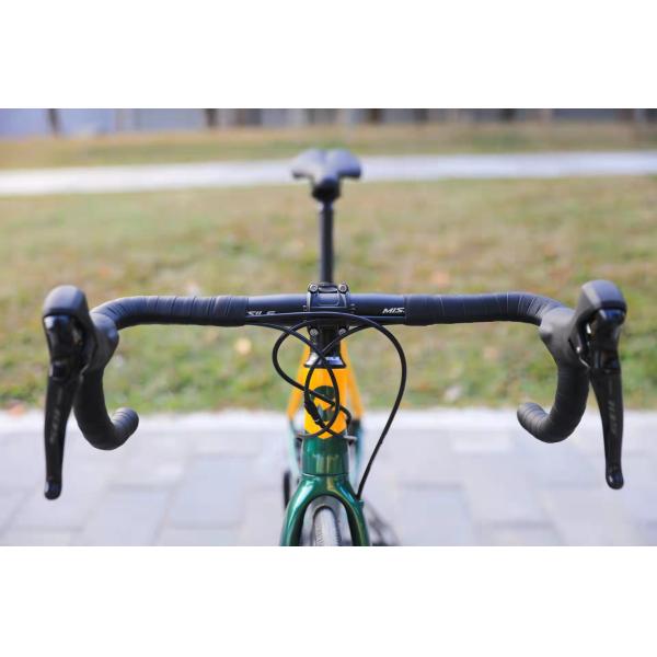 22 Speed Aluminum Alloy Road Bike R7020 700C Bicycle For Men Lightweight And Advanced