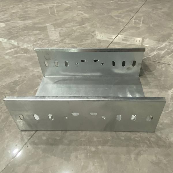 50-1000mm Width Steel Galvanized Cable Tray Customizable Size Outdoor Cable Tray
