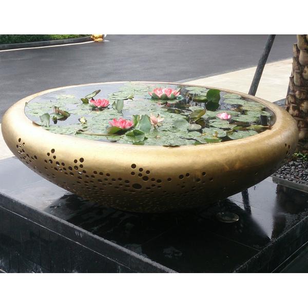 Modern Large Metal Flower Pot Garden Crafts Hollow Outdoor Metal Plant Pots