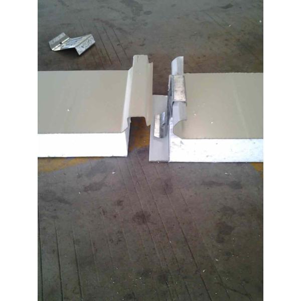 C Section Purlin Building Steel Frame With Heat Insulation Sandwich Panel And Roofing