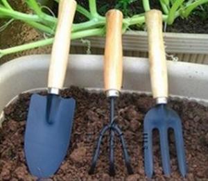 China small garden shovel, fork and rake made in china on sale