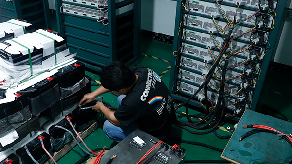 Home Stackable LiFePo4 Battery 5kw 10kw 24V 48V 50ah 100ah Solar Lithium Batteries