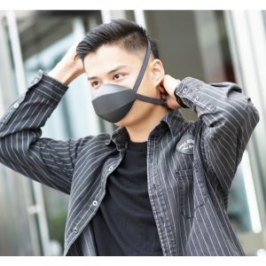 Quality Anti Pollution Smog 4Ply Wearable Air Purifier Electric Mask for sale