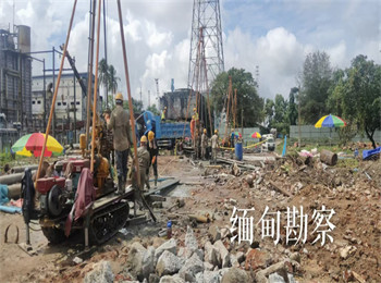 Geotechnical Crawler Soil Investigation Drilling Rig 150Type With Hydraulic Drill Tower