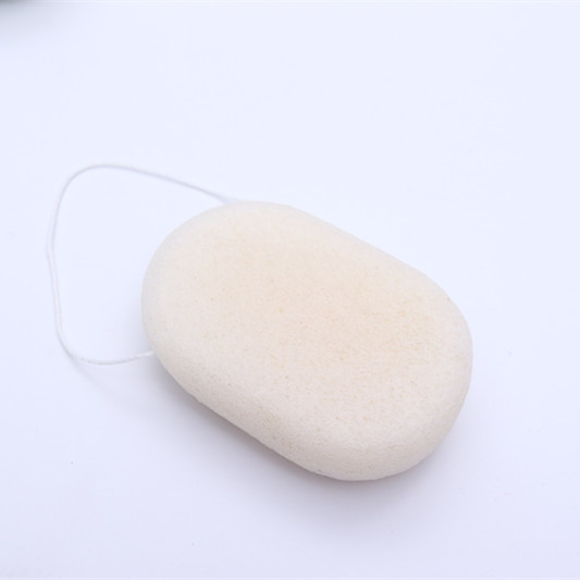 Private Label Organic Oval Cosmetic Sponge Bamboo Charcoal Konjac Sponge