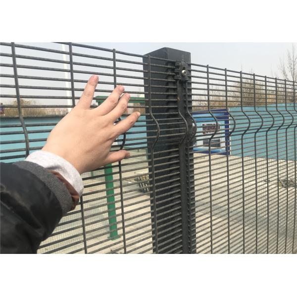 358 wire fence panels 2.2m height x 2.5m mesh aperture 76.2mm x 12.70mm 2d fence panels 3.00mm diameter