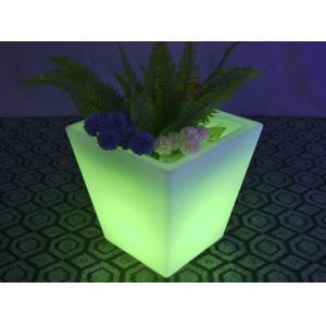 Heat Resistant Custom Rotational Molding LED Flower Pot PE Planters