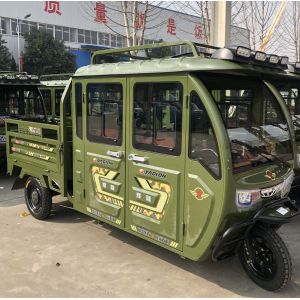 China Semi Enclosed 50km/H 330kg Electric Cargo Tricycle on sale