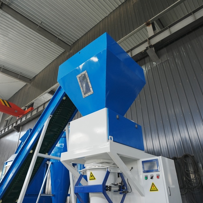 Professional Biomass Wood Sawdust Pellet Machine 60HRC