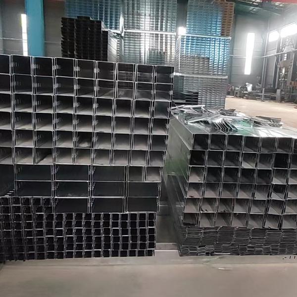 Indoor Outdoor Zinc Coated Hot Dip Cable Tray 2m-6m Length For Hassle Free Cable Management