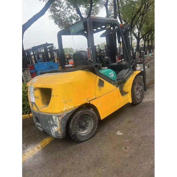 The used Komatsu FD50 forklift is a high-quality Komatsu forklift from China