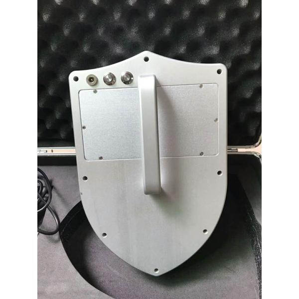 Portable UAV control equipment 800m one key to drive shield GPS / 2.4g/5.8g three frequency UAV jammer Camouflage, white
