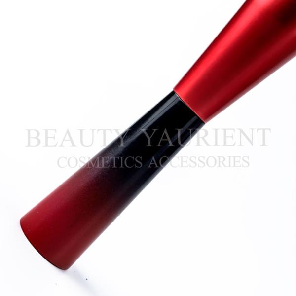 Customizable Big Fluffy Powder Brush With Spray Gradient Ramp Plastic Handle