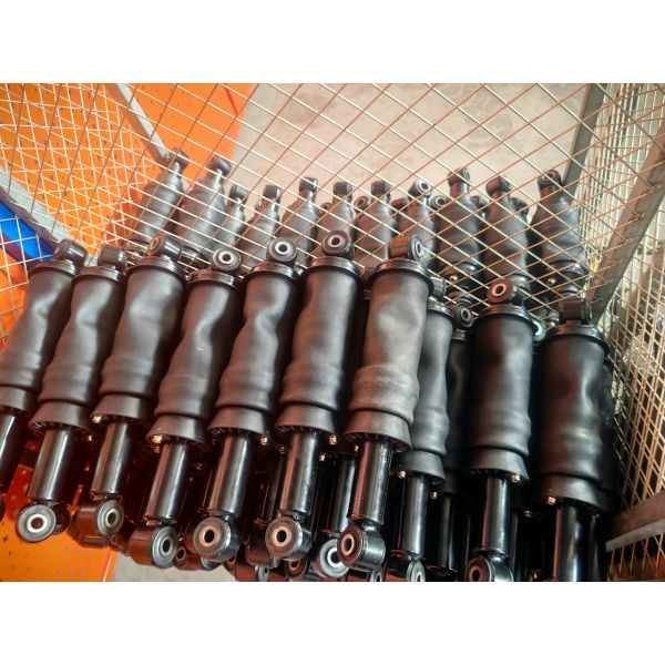 Heavy Duty Front Lorry Shock Absorbers For Dafeng F3000 DZ13241430150