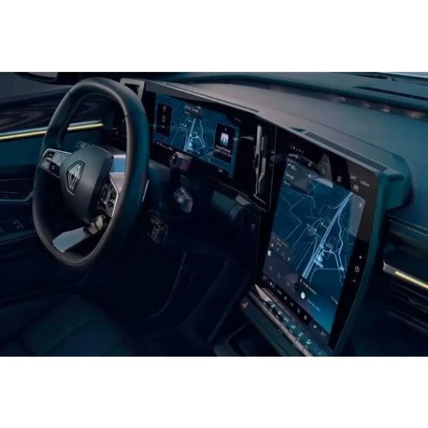 Long term test drivingat Renault Megane E-Techbattery capacity with 40/60kWh, with about 158/208 miles of range