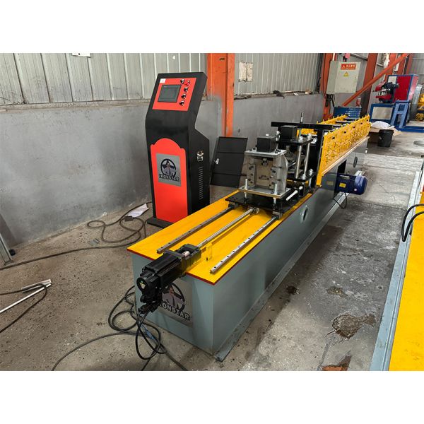 Omega profile roof batten roll forming machine in Egypt Top hat roll forming machine Raw material: Galvanized steel