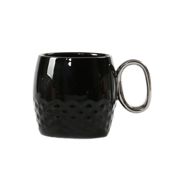 Funny Pineapple Shape Ceramic Coffee Mugs Porcelain Black White With Gold Handle Plated
