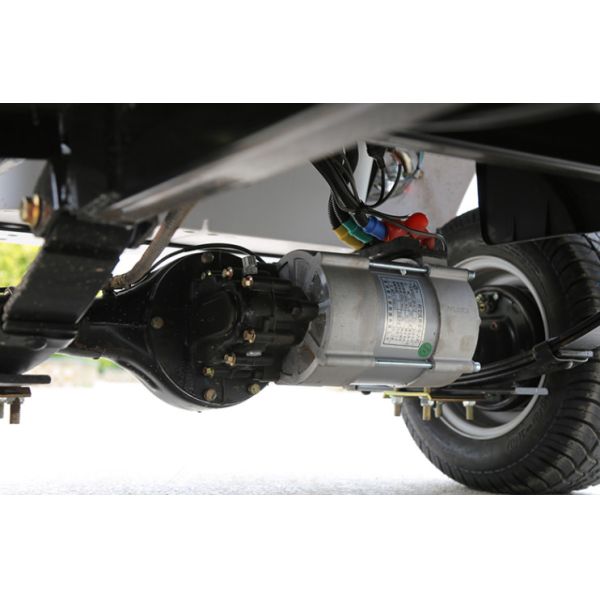 White 8 Seater High Performance NEV Golf Cart Vehicle 120Miles 48v 60v 72v For Community Club