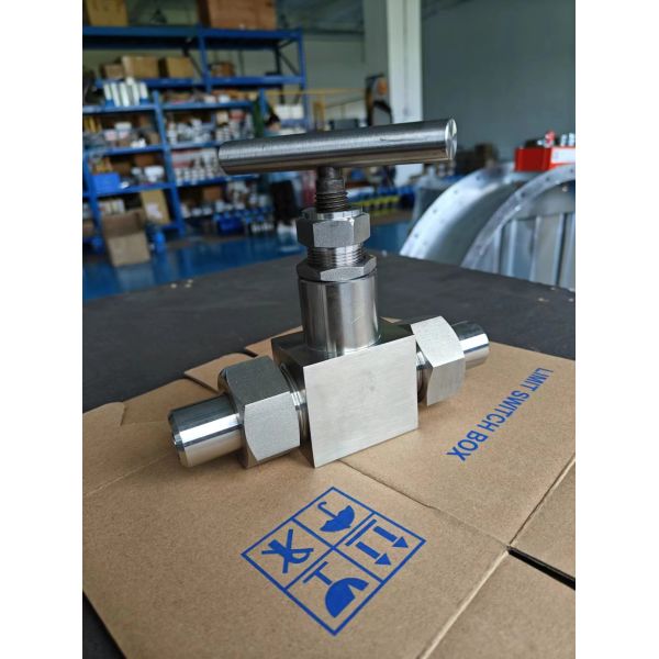 High Pressure Stainless Steel Needle Valve Corrosion Resistance For Chemical Industry