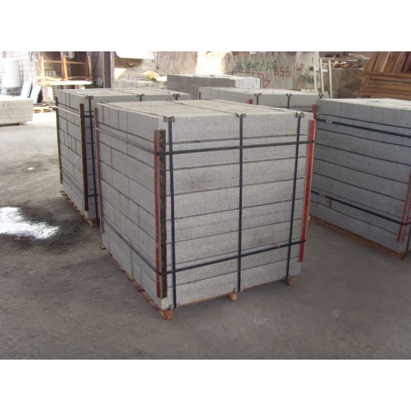 Granite stone block paving grey kerbs curbstone flamed sawn cut