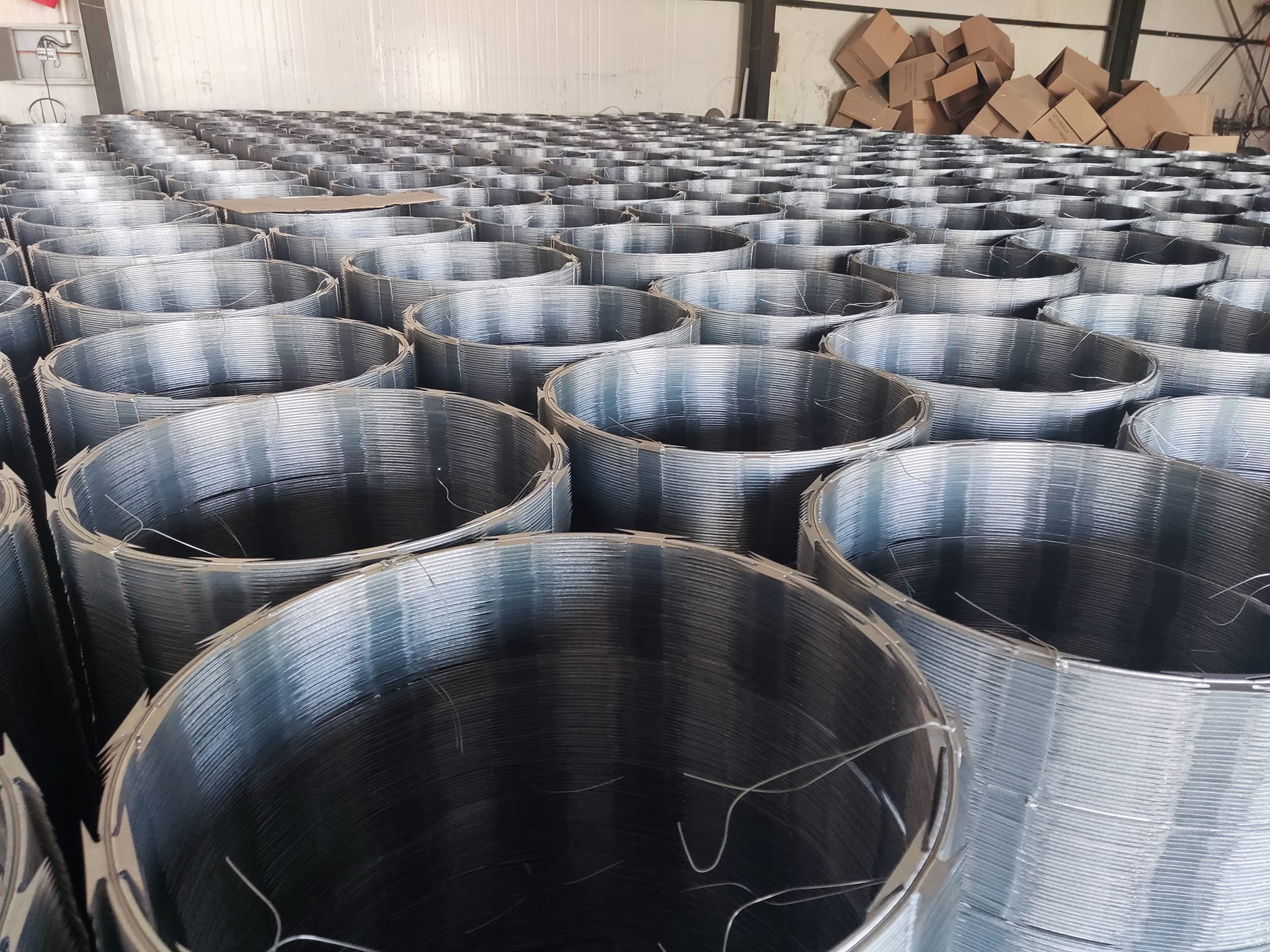 Heavy Duty Razor Wire Sharp Weatherproof Ideal For High Security Areas