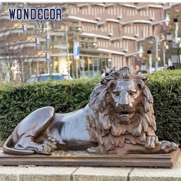 Square Decoration Custom Bronze Sculpture brass Life Size Lion Sculpture