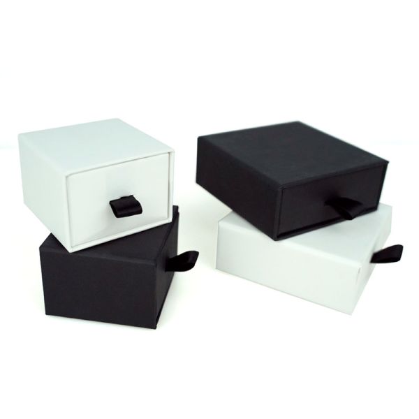 Custom Size Small Jewelry Ring Box Packaging Gift Box Chipboard Material Structure for Earrings Necklace Bracelet