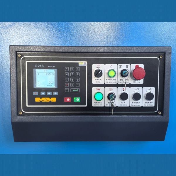 Hydraulic Guillotine Electric Angle Adjustment Hydraulic Shearing Machine 4mm Cutting