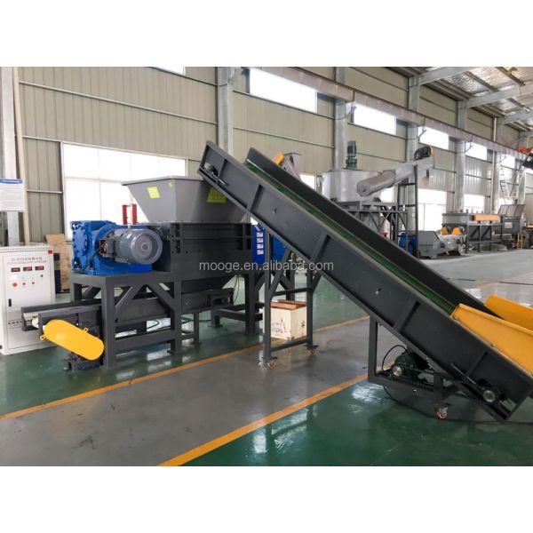 Single Shaft Industrial Plastic Crusher 600-1500mm Plastic Lump Shredder