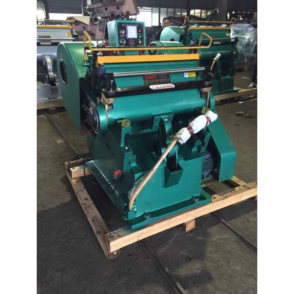 2.2kw Cardboard Carton Flatbed Die Cutter Machine 4500*1800