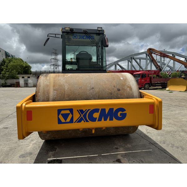 Used XCMG XS223J Vibratory Roller 22 Ton 2.13m Drum Width