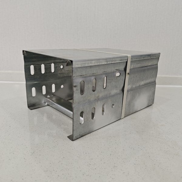 Rectangle Wall Mounted Ventilated SS Cable Tray Customized Length