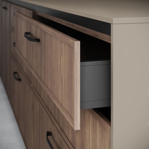 Classic Solid Wood Kitchen Storage Cabinets 9mm MFC Back Panel Quartz Stone