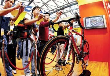 45km/H 26 Fat Tire Electric Bike , Shimano Geared Carbon Fiber E Bike