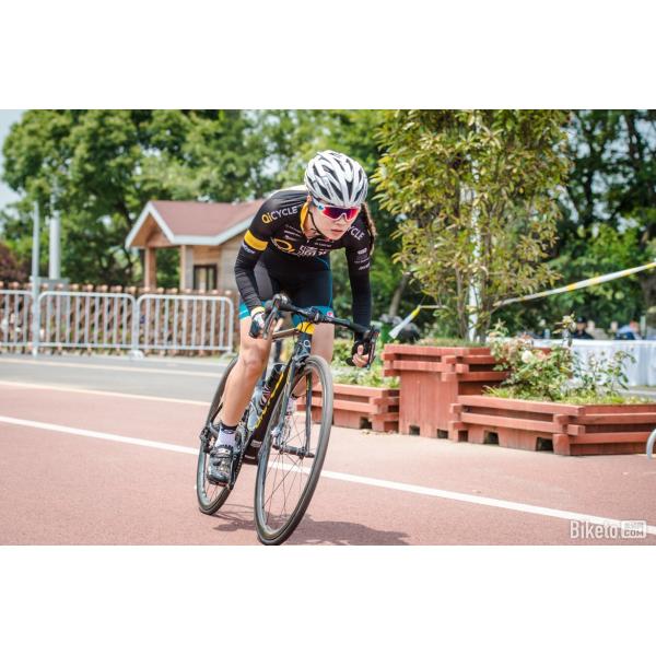 Lightweight Disc Brake Road Bicycle Wheelset 700c Tubeless Type 24H Spoke Hole