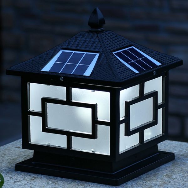 IP65 LED Solar Pillar Lights Auto Control For Outside Lighting Water and Dust Resistance