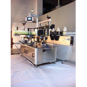 Quality Drinks Square Bottle Labeling Machine Double Sided Sticker Labeler for sale