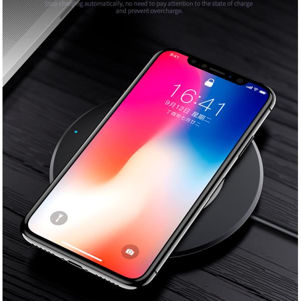 Universal Fast Charging Wireless Phone Charger / Iphone Wireless Charging Pad