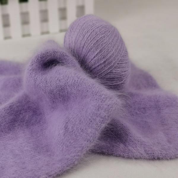 1/0.03NM 100% Polyester Fluffy Tube Giant Velvet Yarn Skin Friendly For Knitting Blanket Bag