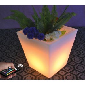 Heat Resistant Custom Rotational Molding LED Flower Pot PE Planters