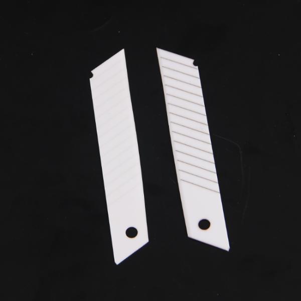 Multifunctional Zirconia Ceramic Parts Clean Cutting Blade For Corrosive Materials