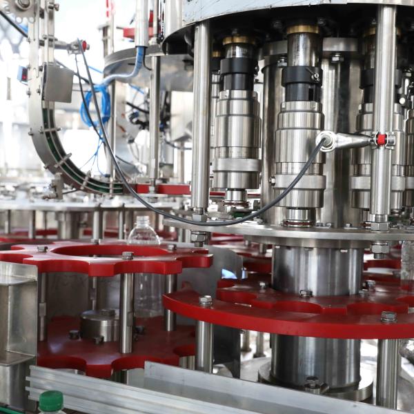 Full Automatic Beverage Csd Filling Line Rinsing Filling Capping 3 In 1